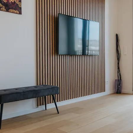 Apartment Stylish Downtown - Location & Parking Bratislava