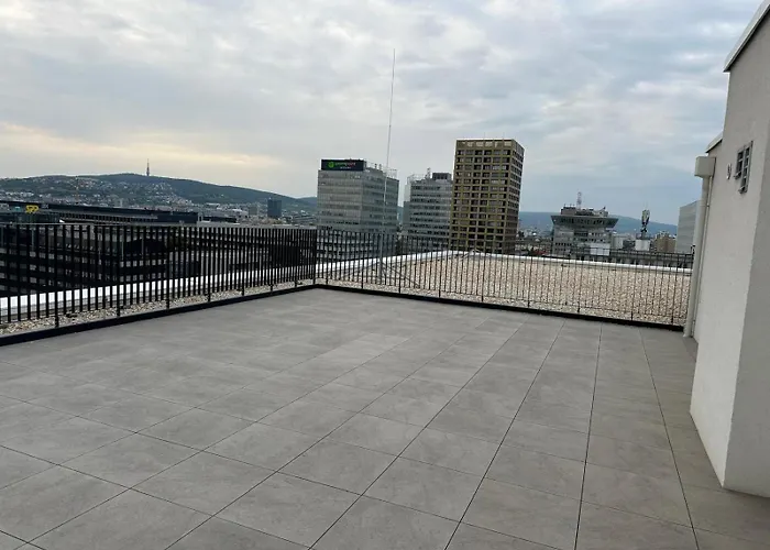 Pristavna Modern Apartment, Design & Parking, Pressburg
