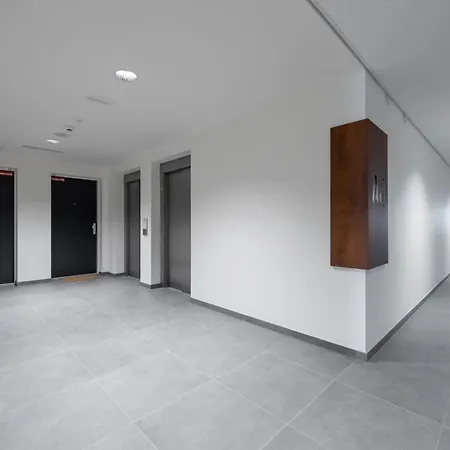 Διαμέρισμα Pristavna Modern Apartment, Design & Parking, Μπρατισλάβα